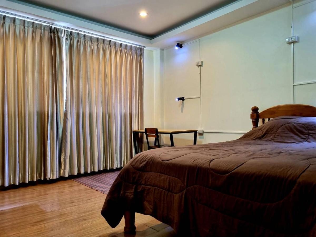 T2B Hostel Chiang Mai Exteriör bild
