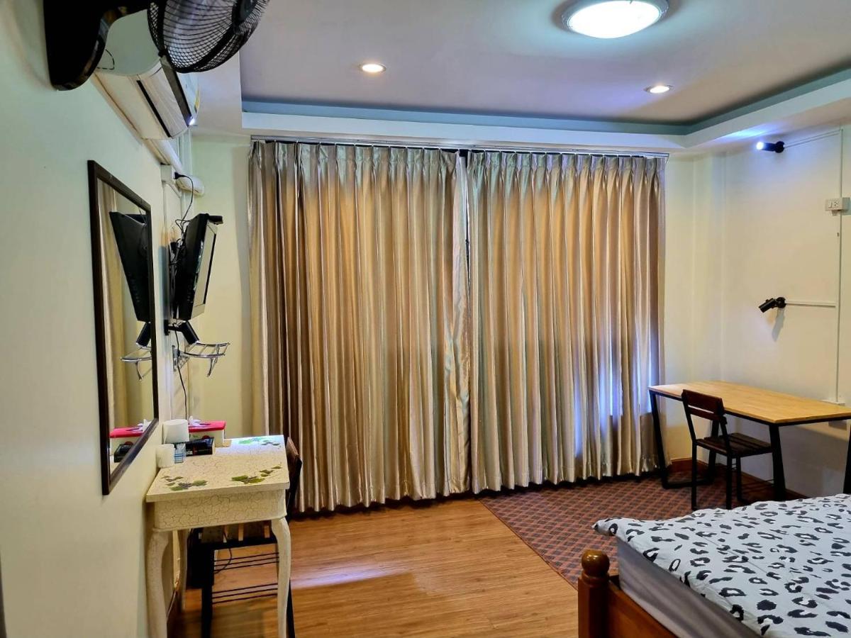 T2B Hostel Chiang Mai Exteriör bild