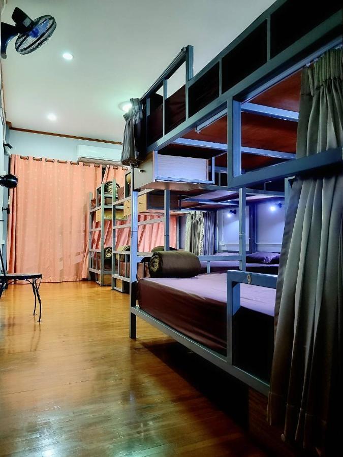 T2B Hostel Chiang Mai Exteriör bild