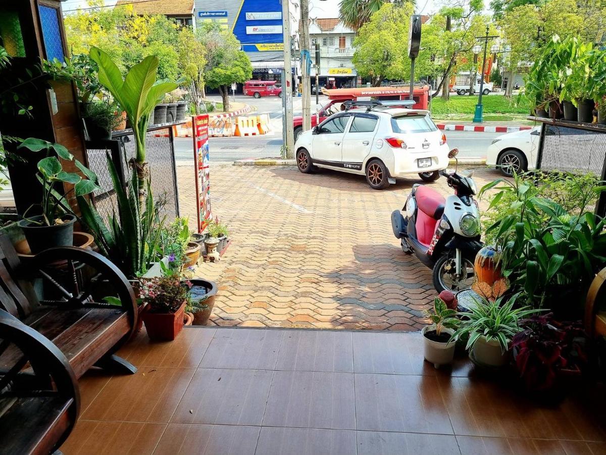 T2B Hostel Chiang Mai Exteriör bild